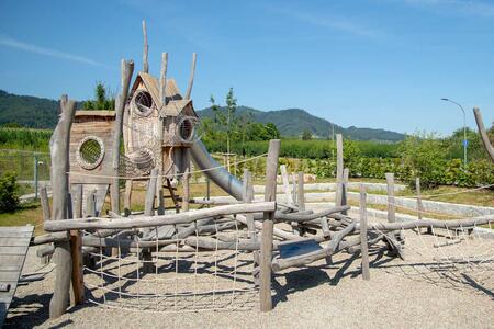 Schaukel für unseren Spielplatz